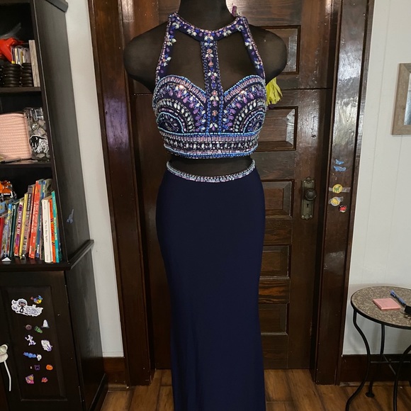 Madison James 2 Piece  Size 6. NWT - Picture 1 of 7